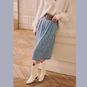 Sezane Alicia skirt size 36 NWOT light blue and white floral print